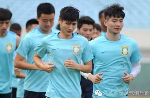 pp电子娱乐平台:跟前队友吴曦同一天迎喜事,今天凌晨4点左右出